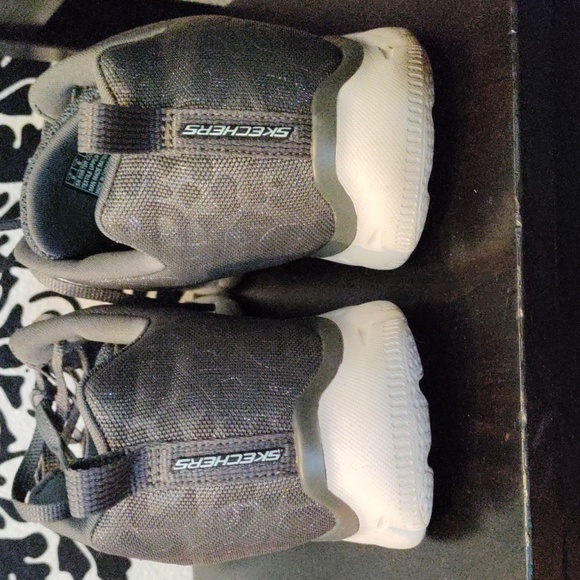 Skechers Relaxed Fit Memory Foam Leopard Silver/ Gray 🩶 Size 9 - Picture 5 of 5